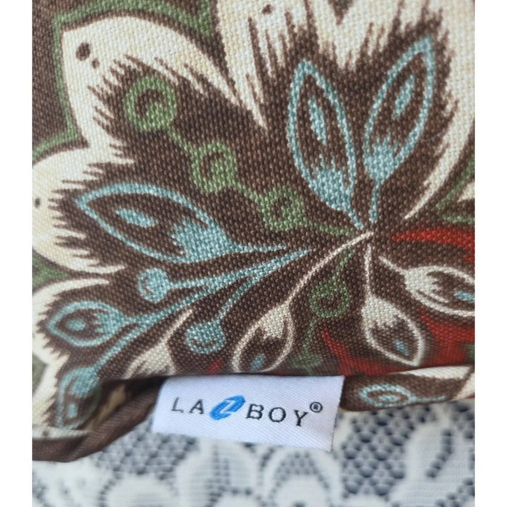 2 La-Z-Boy Throw Pillows Brown Paisley Floral 14